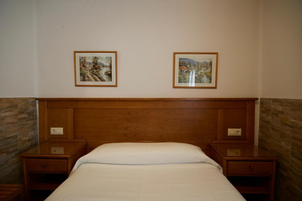 Pension Serafin Aviles Exterior photo